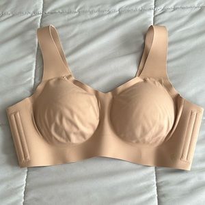 NEW Honeylove bra